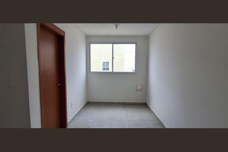 Sala de apartamento para alugar com 2 quartos, 34m² em Vila Palmares, São Caetano do Sul