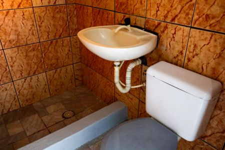 Banheiro de casa para alugar com 1 quarto, 58m² em Padroeira, Osasco