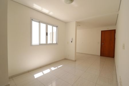 Sala de apartamento para alugar com 2 quartos, 52m² em Vila Humaita, Santo André