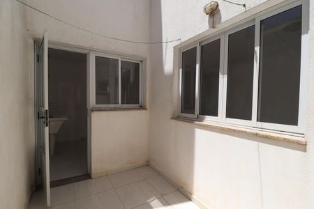 Apartamento para alugar com 52m², 2 quartos e 1 vagaQuintal