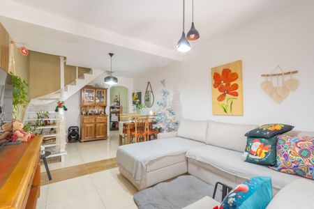 Sala de casa para alugar com 2 quartos, 200m² em Bussocaba, Osasco