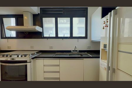 Apartamento para alugar com 145m², 3 quartos e 2 vagas Apartamento para alugar com 145m², 3 quartos e 2 vagasCozinha