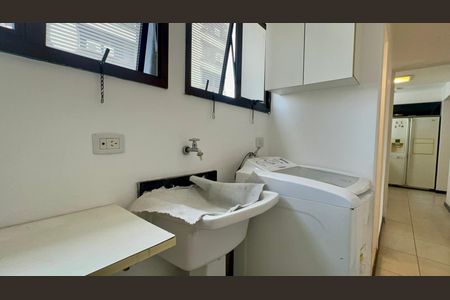 Apartamento para alugar com 145m², 3 quartos e 2 vagas Apartamento para alugar com 145m², 3 quartos e 2 vagasÁrea de Serviço