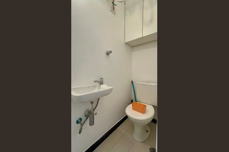 Apartamento para alugar com 145m², 3 quartos e 2 vagas Apartamento para alugar com 145m², 3 quartos e 2 vagasBanheiro de serviço
