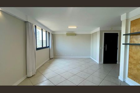 Apartamento para alugar com 145m², 3 quartos e 2 vagas Apartamento para alugar com 145m², 3 quartos e 2 vagasSala