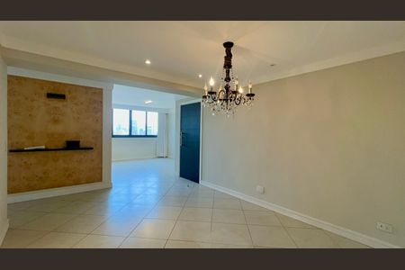 Apartamento para alugar com 145m², 3 quartos e 2 vagas Apartamento para alugar com 145m², 3 quartos e 2 vagasSala de Jantar