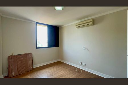 Apartamento para alugar com 145m², 3 quartos e 2 vagas Apartamento para alugar com 145m², 3 quartos e 2 vagasSuíte 2