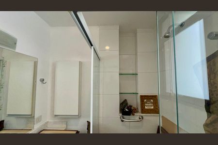 Apartamento para alugar com 145m², 3 quartos e 2 vagas Apartamento para alugar com 145m², 3 quartos e 2 vagasBanheiro da Suíte 1