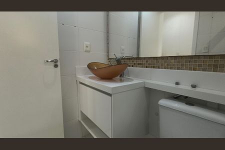 Apartamento para alugar com 145m², 3 quartos e 2 vagasBanheiro da Suíte
