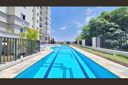 Apartamento à venda com 64m², 2 quartos e 2 vagas Apartamento à venda com 64m², 2 quartos e 2 vagasÁrea comum - Piscina