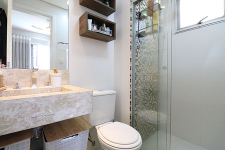 Apartamento à venda com 64m², 2 quartos e 2 vagasBanheiro da Suíte