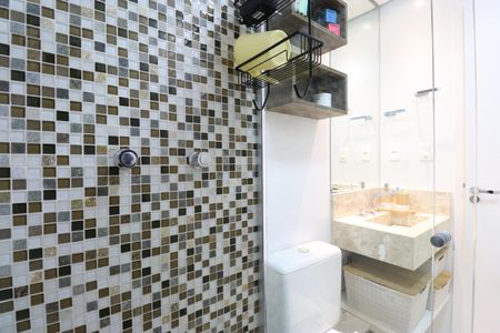 Apartamento à venda com 64m², 2 quartos e 2 vagasBanheiro Social