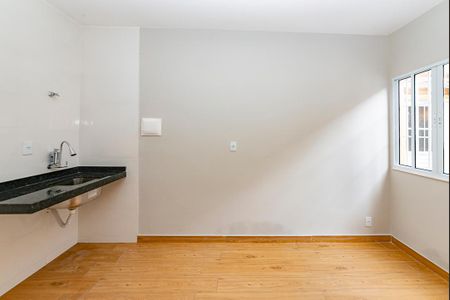 Sala/Cozinha de casa para alugar com 1 quarto, 29m² em Alto Caiçaras, Belo Horizonte