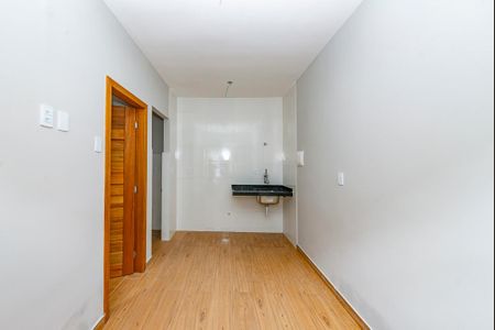 Casa para alugar com 29m², 1 quarto e sem vaga Casa para alugar com 29m², 1 quarto e sem vagaSala/Cozinha