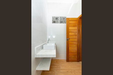 Casa para alugar com 25m², 1 quarto e sem vaga Casa para alugar com 25m², 1 quarto e sem vagaBanheiro da Suíte