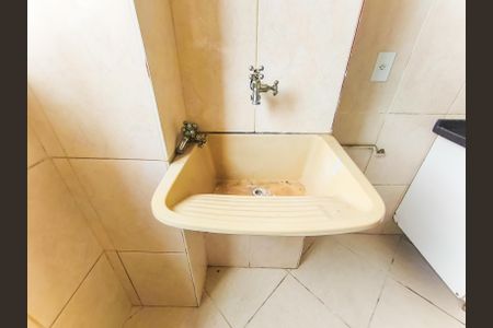 Apartamento para alugar com 45m², 2 quartos e 1 vaga Apartamento para alugar com 45m², 2 quartos e 1 vagaCozinha e Área de Serviço