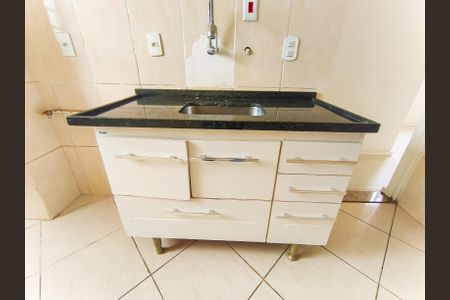 Apartamento para alugar com 45m², 2 quartos e 1 vaga Apartamento para alugar com 45m², 2 quartos e 1 vagaCozinha e Área de Serviço