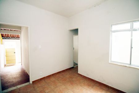 Sala de casa para alugar com 1 quarto, 50m² em Vista Alegre, Rio de Janeiro