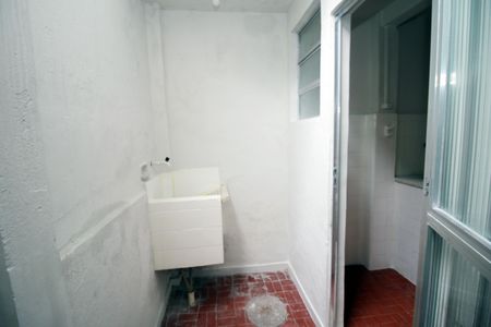 Casa para alugar com 50m², 1 quarto e sem vagaÁrea de Serviço