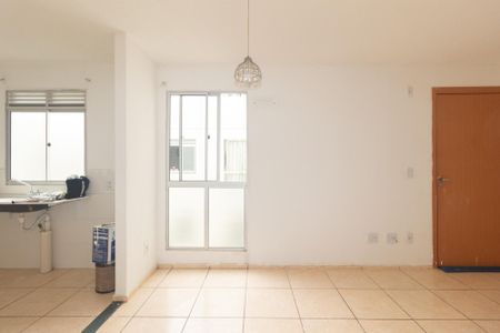 Sala de apartamento para alugar com 2 quartos, 46m² em Cosmos, Rio de Janeiro