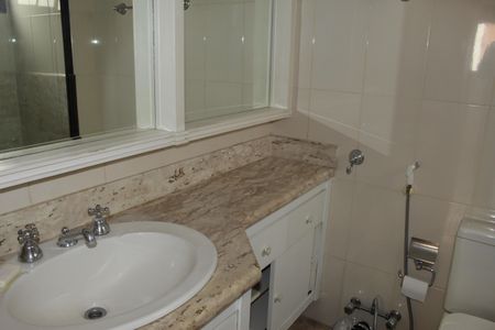 Banheiro de apartamento para alugar com 1 quarto, 72m² em Santa Cecilia, São Paulo