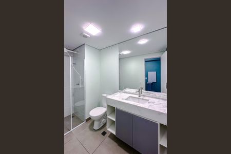 Banheiro Social de kitnet/studio para alugar com 1 quarto, 27m² em Brás, São Paulo