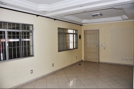 Casa para alugar com 2 quartos, 59m² em Jardim Mangalot, São Paulo