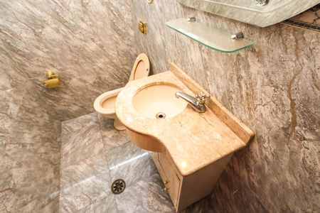 Lavabo de casa à venda com 4 quartos, 140m² em Vila Moinho Velho, São Paulo