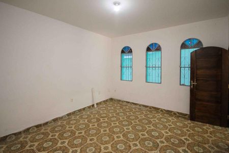 Casa à venda com 5 quartos, 250m² em Vila Antonieta, São Paulo