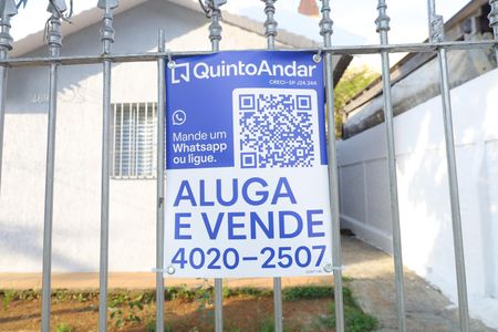 Casa para alugar com 78m², 3 quartos e 3 vagasPlaca instalada na grade da fachada do imóvel - Código da placa: COXT-135