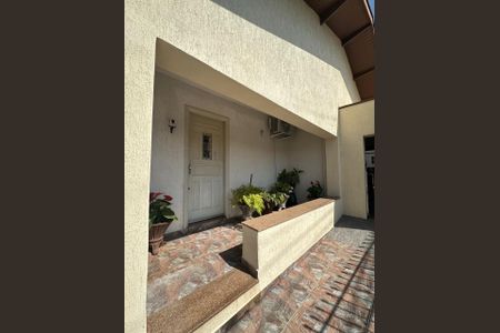 Casa à venda com 125m², 3 quartos e 2 vagasFoto 02