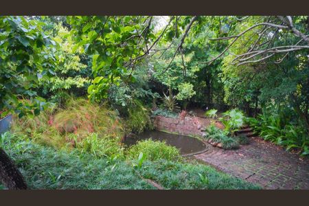 Casa à venda com 240m², 3 quartos e 2 vagasPátio 