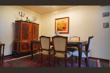 Casa à venda com 240m², 3 quartos e 2 vagasSala jantar 