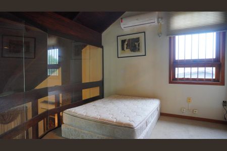 Casa à venda com 240m², 3 quartos e 2 vagasQuarto 2