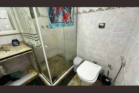 Apartamento à venda com 240m², 3 quartos e 3 vagas Apartamento à venda com 240m², 3 quartos e 3 vagasBanheiro social