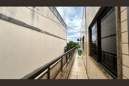 Apartamento à venda com 240m², 3 quartos e 3 vagas Apartamento à venda com 240m², 3 quartos e 3 vagasÁrea de Serviço