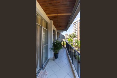 Apartamento à venda com 2 quartos, 134m² em Icaraí, Niterói