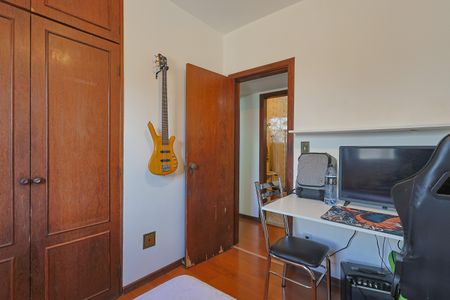 Quarto 1 de apartamento para alugar com 3 quartos, 90m² em Cidade Nova, Belo Horizonte