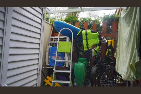 Casa de condomínio à venda com 218m², 3 quartos e 2 vagasDispensa 