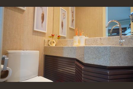 Casa de condomínio à venda com 218m², 3 quartos e 2 vagasLavabo piso 1