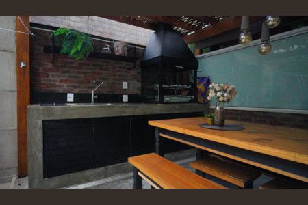 Casa de condomínio à venda com 218m², 3 quartos e 2 vagasÁrea gourmet - pátio da casa 