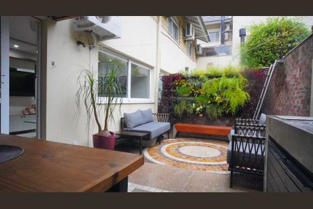 Casa de condomínio à venda com 218m², 3 quartos e 2 vagasÁrea gourmet 