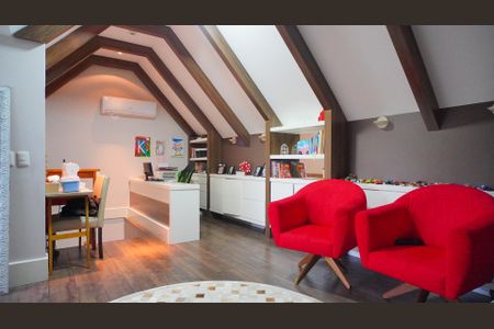 Casa de condomínio à venda com 218m², 3 quartos e 2 vagasSala piso 3