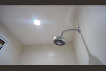 Casa de condomínio à venda com 218m², 3 quartos e 2 vagasBanheiro corredor 