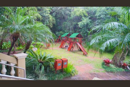 Casa de condomínio à venda com 218m², 3 quartos e 2 vagasPracinha 