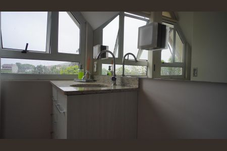 Casa de condomínio à venda com 218m², 3 quartos e 2 vagasBanheiro piso 3