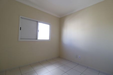 Quarto 2 de apartamento para alugar com 3 quartos, 83m² em Santa Mônica, Uberlândia