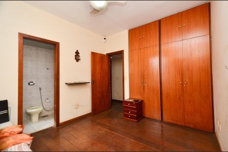 Apartamento para alugar com 98m², 3 quartos e 1 vagaSuite