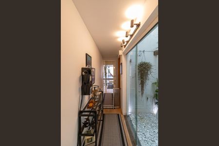 Corredor de casa à venda com 3 quartos, 108m² em Jardim Nordeste, São Paulo