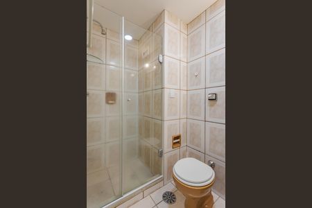 Banheiro de apartamento para alugar com 1 quarto, 50m² em Centro Histórico, Porto Alegre